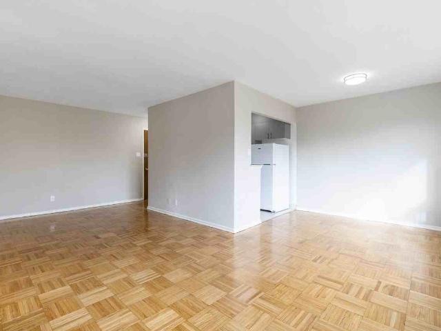 Apartment for rent in Etobicoke—Lakeshore, Toronto