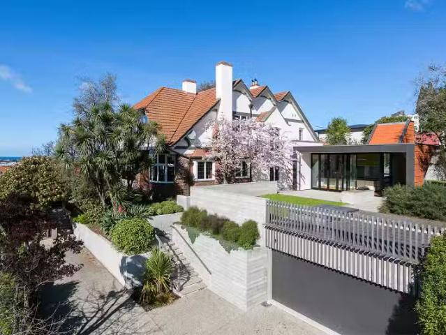 House for sale in Otakou