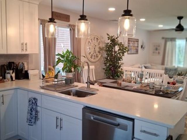 Townhouse for sale in Hamden, Connecticut