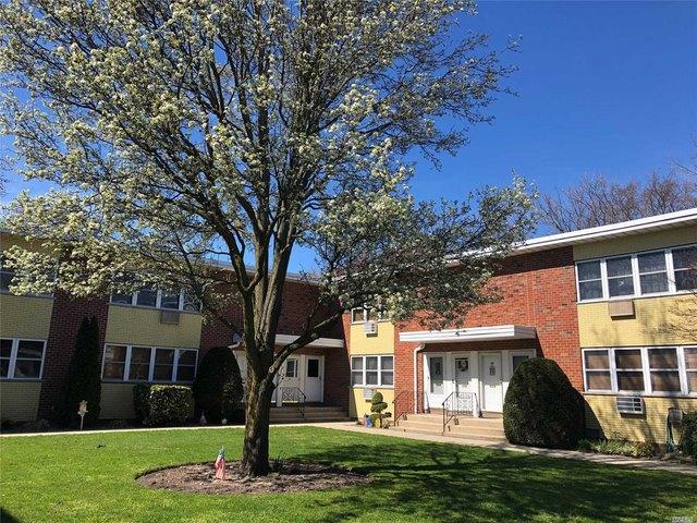 House for rent in Babylon, New York