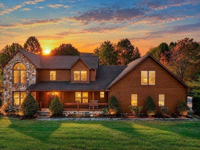 House for sale in Pearisburg, Giles County