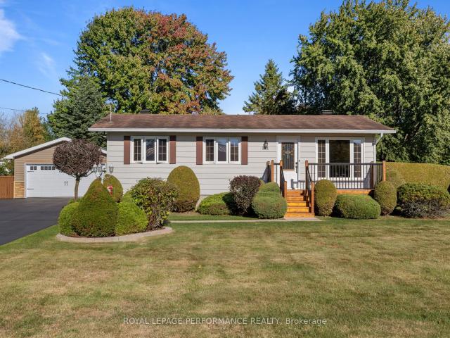 House for sale in Russell, Ontario