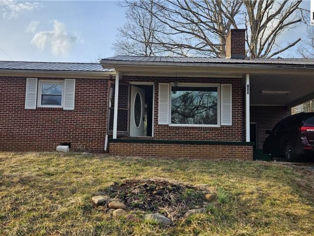 House for sale in Spruce Pine, North Carolina