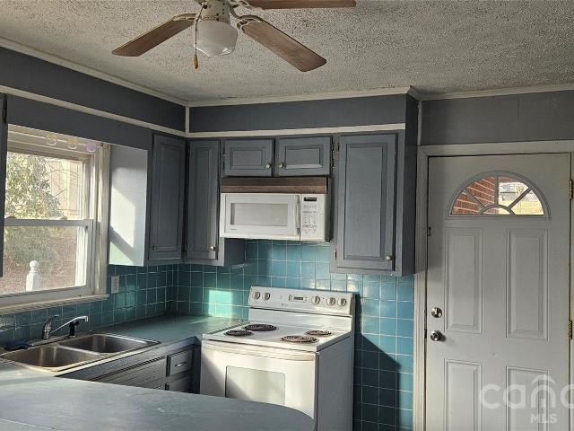 House for sale in Spruce Pine, North Carolina
