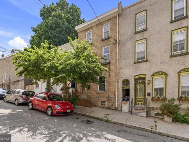Townhouse for sale in Philadelphia, Pennsylvania