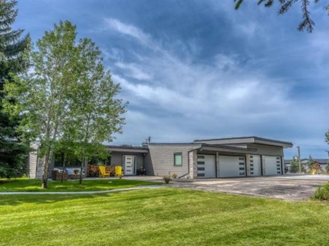 House for sale in Rocky View County, Alberta