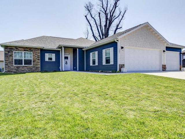 House for sale in Stone, Missouri