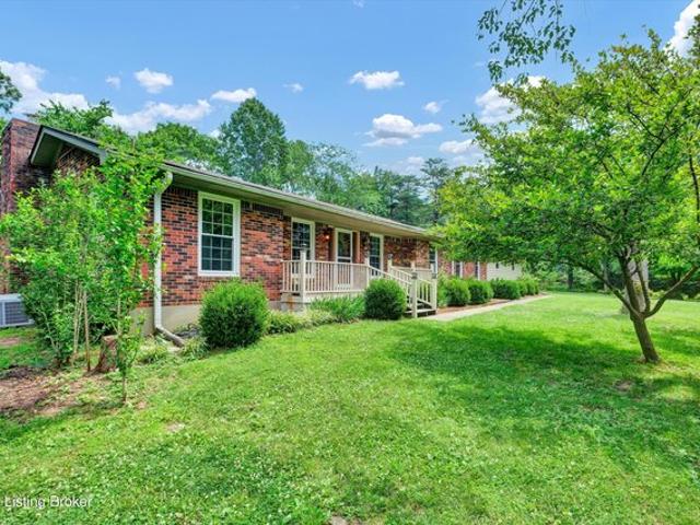 House for sale in Mount Washington, Kentucky