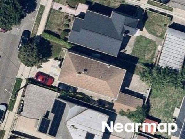 House for sale in Queens, Arverne