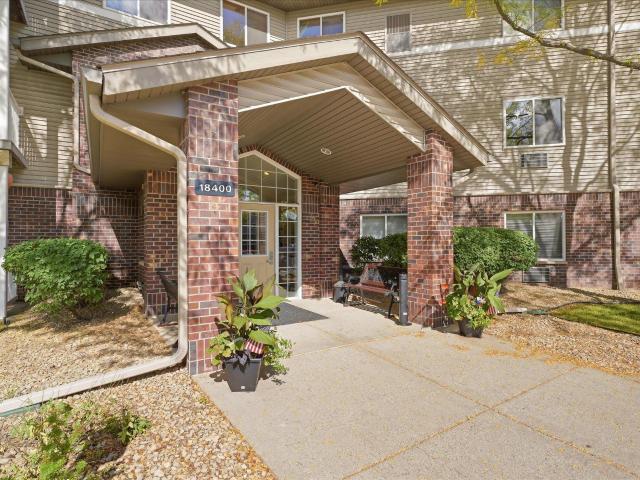 House for sale in Farmington, Dakota County