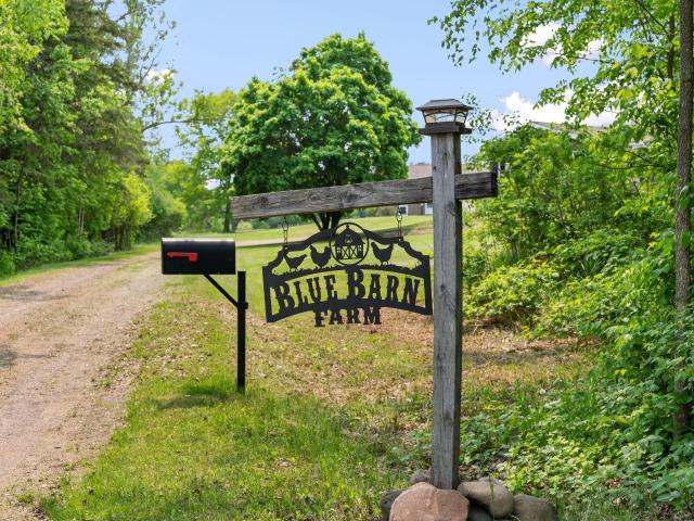 House for sale in Pine Lake