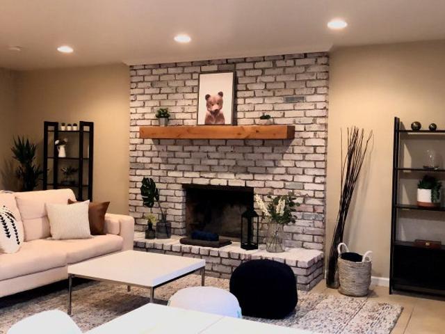 Room for rent in California