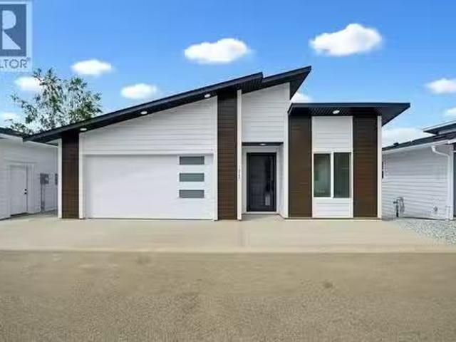 House for sale in Salmon Arm, British Columbia