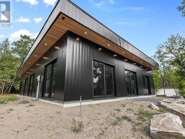 House for sale in Renfrew, Ontario