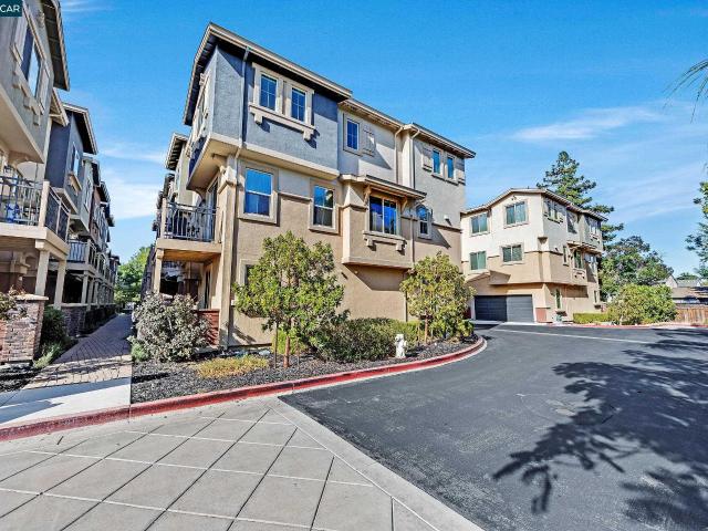 Townhouse for sale in Concord, California