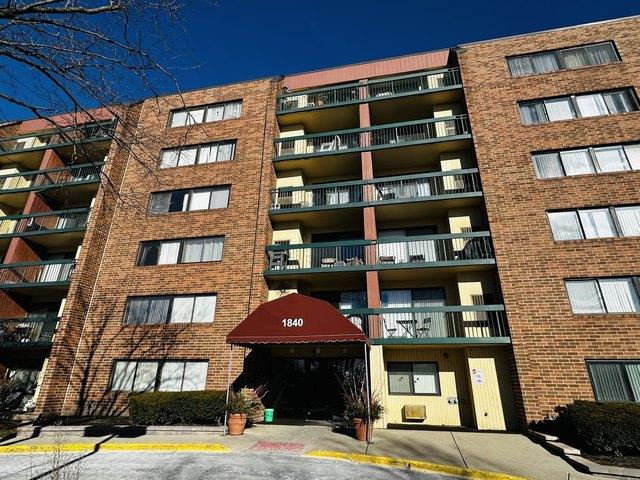 Condo for sale in Hoffman Estates, Illinois