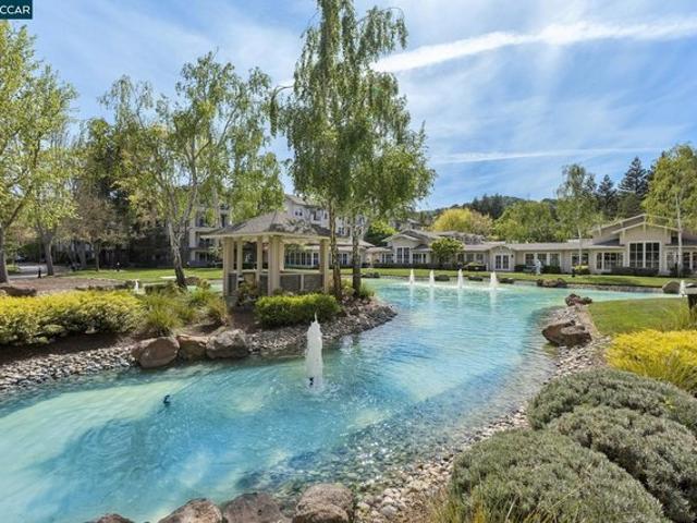 Condo for sale in Walnut Creek, California