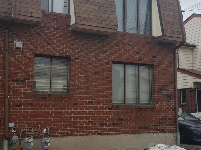 House for sale in Queens, Arverne