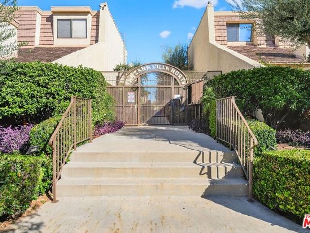 Townhouse for sale in Tarzana Neighborhood Council District, Canoga Park