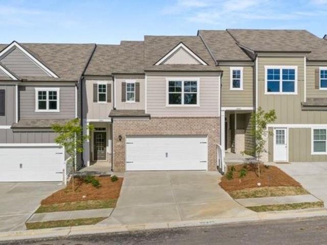 Townhouse for sale in Gainesville, Georgia