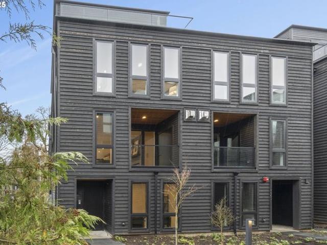 Condo for sale in Oregonia