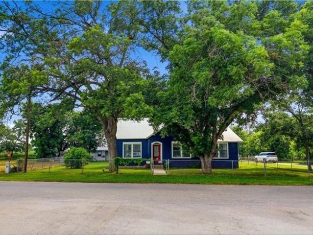 House for sale in Marion, Texas