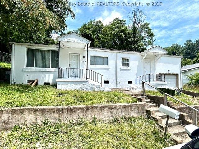 House for sale in Charleston, West Virginia