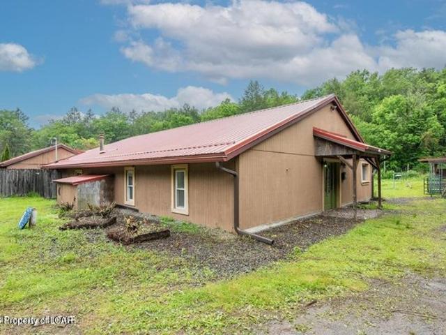 House for sale in Sweet Valley, Pennsylvania