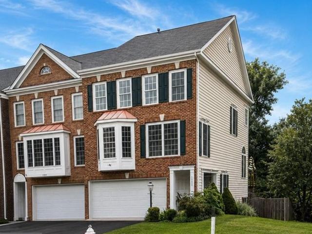 Townhouse for sale in Spring Lake, Leesburg