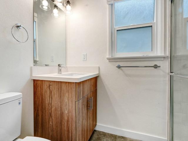 Apartment for rent in Canoga Park, California
