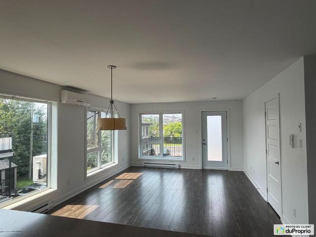 Apartment for rent in Saint-Hubert, Longueuil