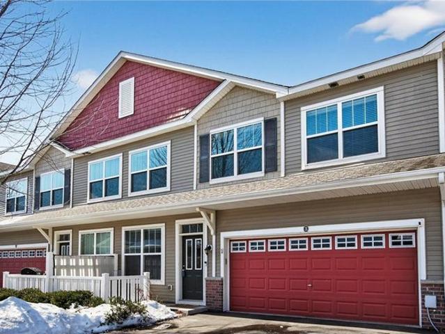 Townhouse for sale in Chanhassen, Minnesota