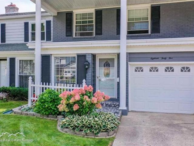 Townhouse for sale in Burton, Michigan