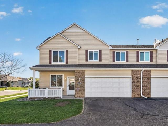 Townhouse for sale in Maple Grove, Hennepin County