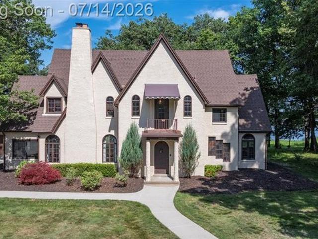 House for sale in Grosse Ile, Michigan