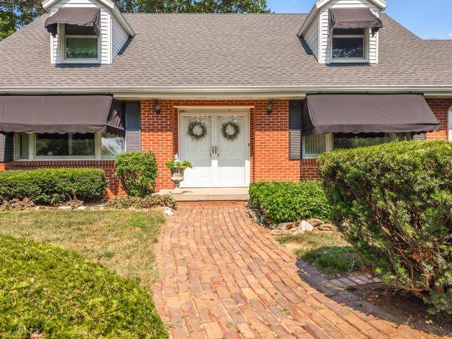 House for sale in Mclean, Illinois