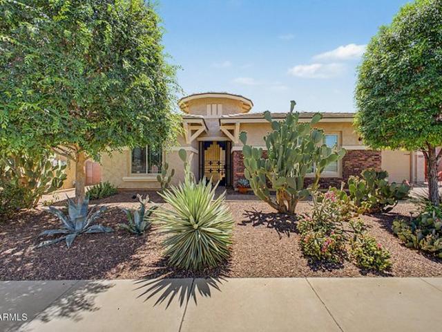 House for sale in Surprise, Arizona