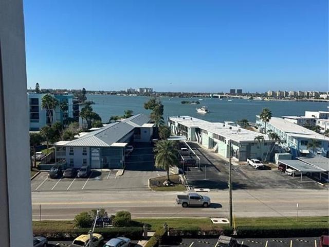 Condo for sale in South Pasadena, Florida