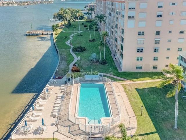 Condo for sale in South Pasadena, Florida