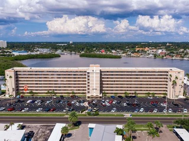 Condo for sale in South Pasadena, Florida