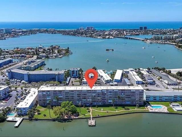 Condo for sale in South Pasadena, Florida