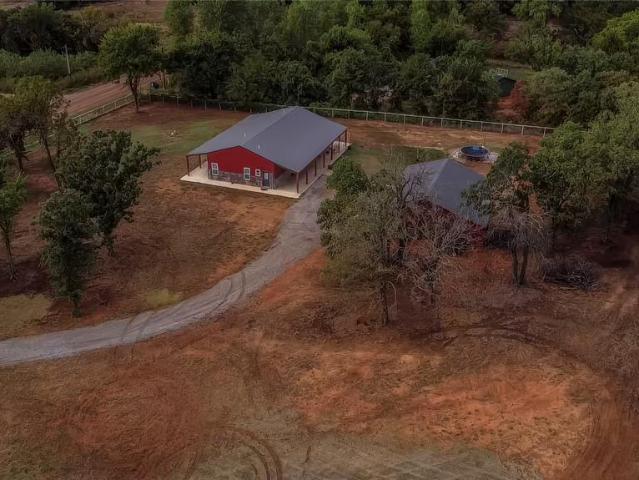 House for sale in Dibble, McClain County