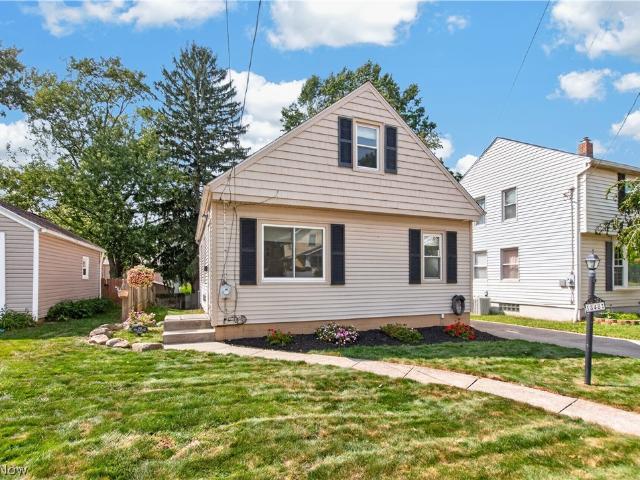 House for sale in Summit, Ohio