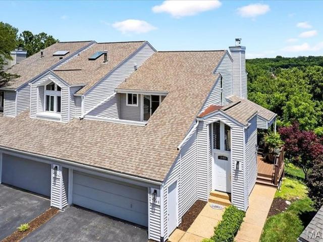 Condo for sale in Ballwin, Missouri