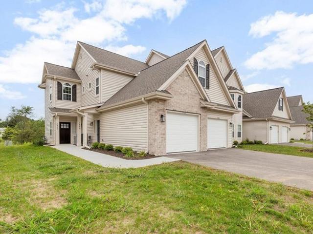Condo for sale in Slinger, Wisconsin