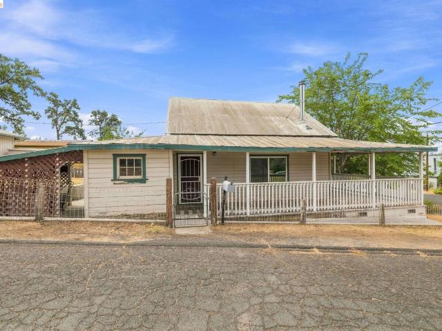 House for sale in Tuolumne, California