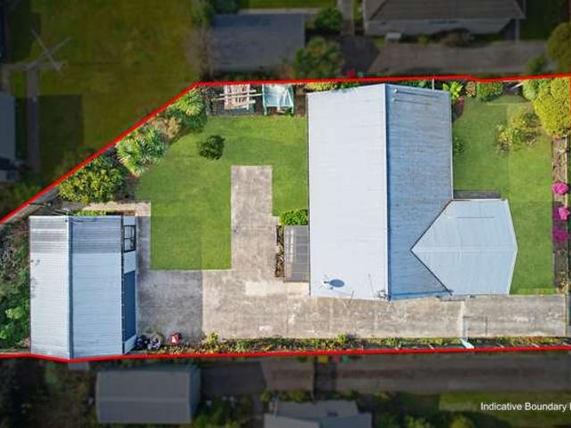 House for sale in Chaslands, Canterbury