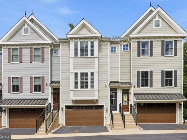 Townhouse for sale in Ardmore, Pennsylvania
