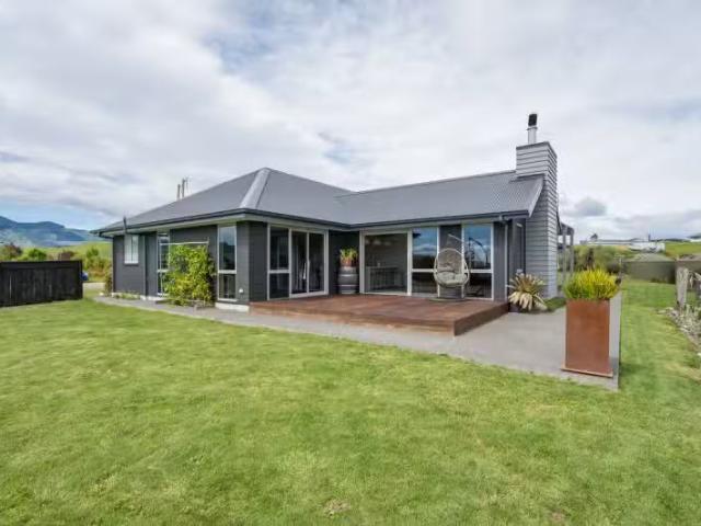 House for sale in Tasman