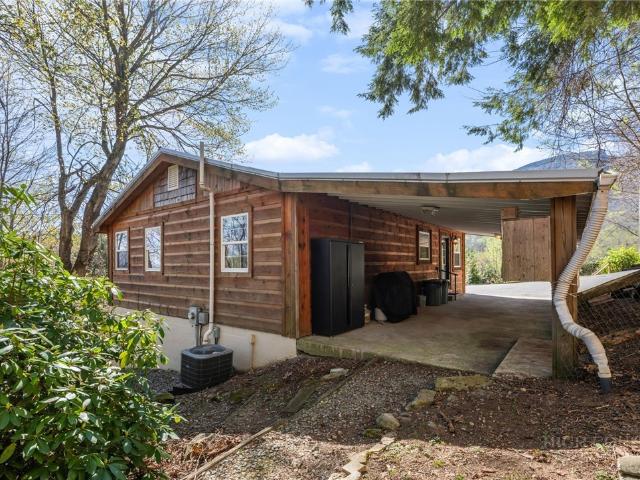 House for sale in Watauga, North Carolina